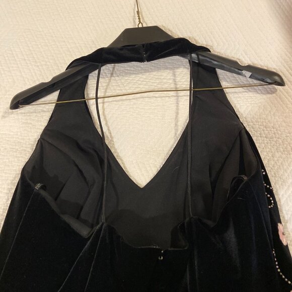 Betsy & Adam Velvet halter gown 14 - Picture 6 of 7
